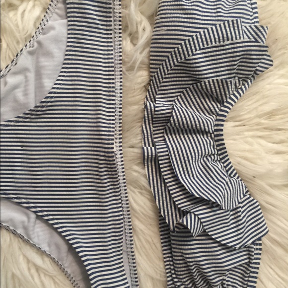 A&F bikini. - Picture 2 of 5